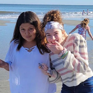 Meet your Posher, Ynez